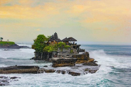 Bali Monkey Forest, Mengwi Temple, and Tanah Lot Afternoon Tour
