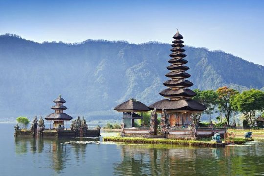 Full Day Private Tour in North Bali with Free WiFi