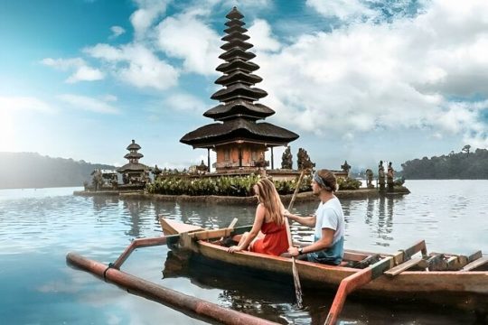 Ulun Danu Beratan Temple - Tanah Lot Temple Tour by UNESCO World Heritage